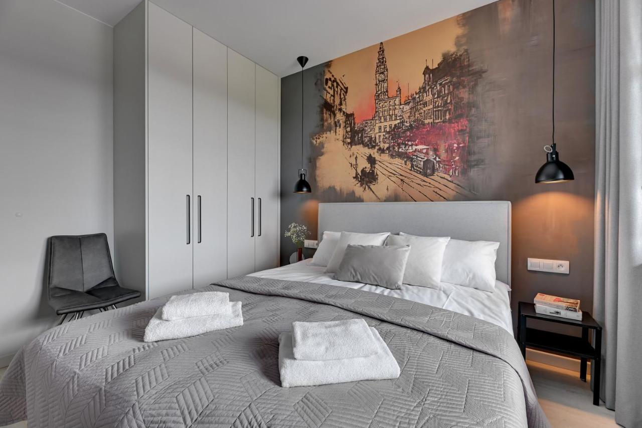 Flatbook - City Center Apartments Doki Living غدانسك المظهر الخارجي الصورة