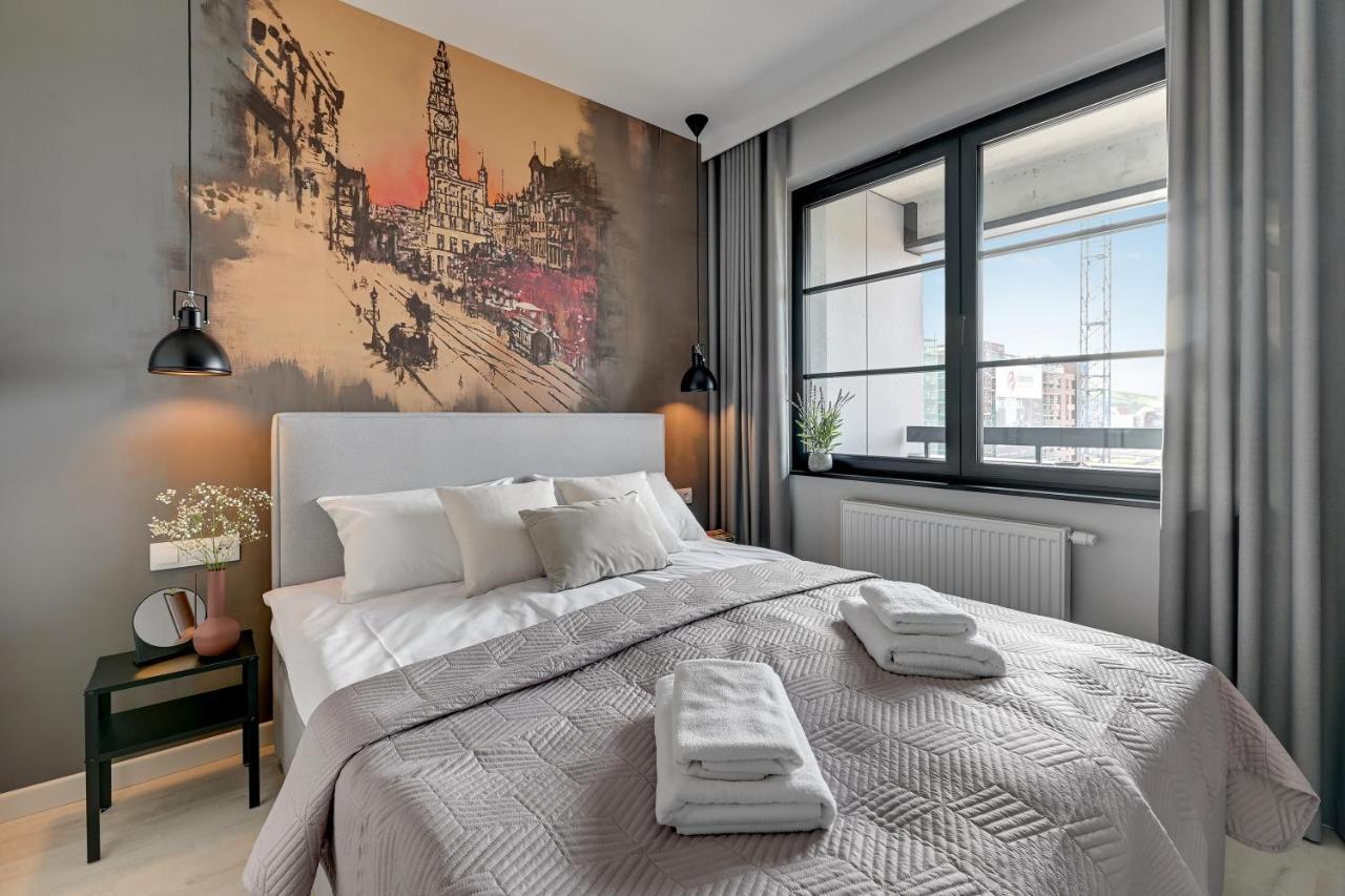 Flatbook - City Center Apartments Doki Living غدانسك المظهر الخارجي الصورة