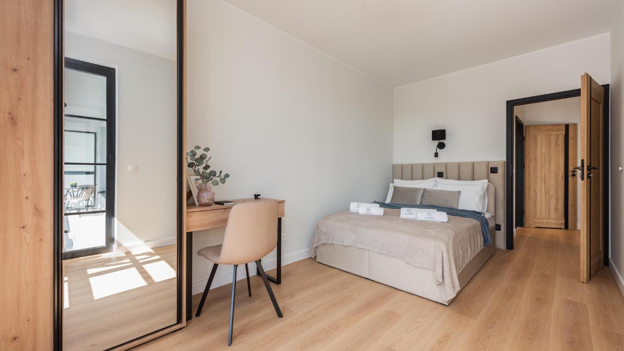 Flatbook - City Center Apartments Doki Living غدانسك المظهر الخارجي الصورة