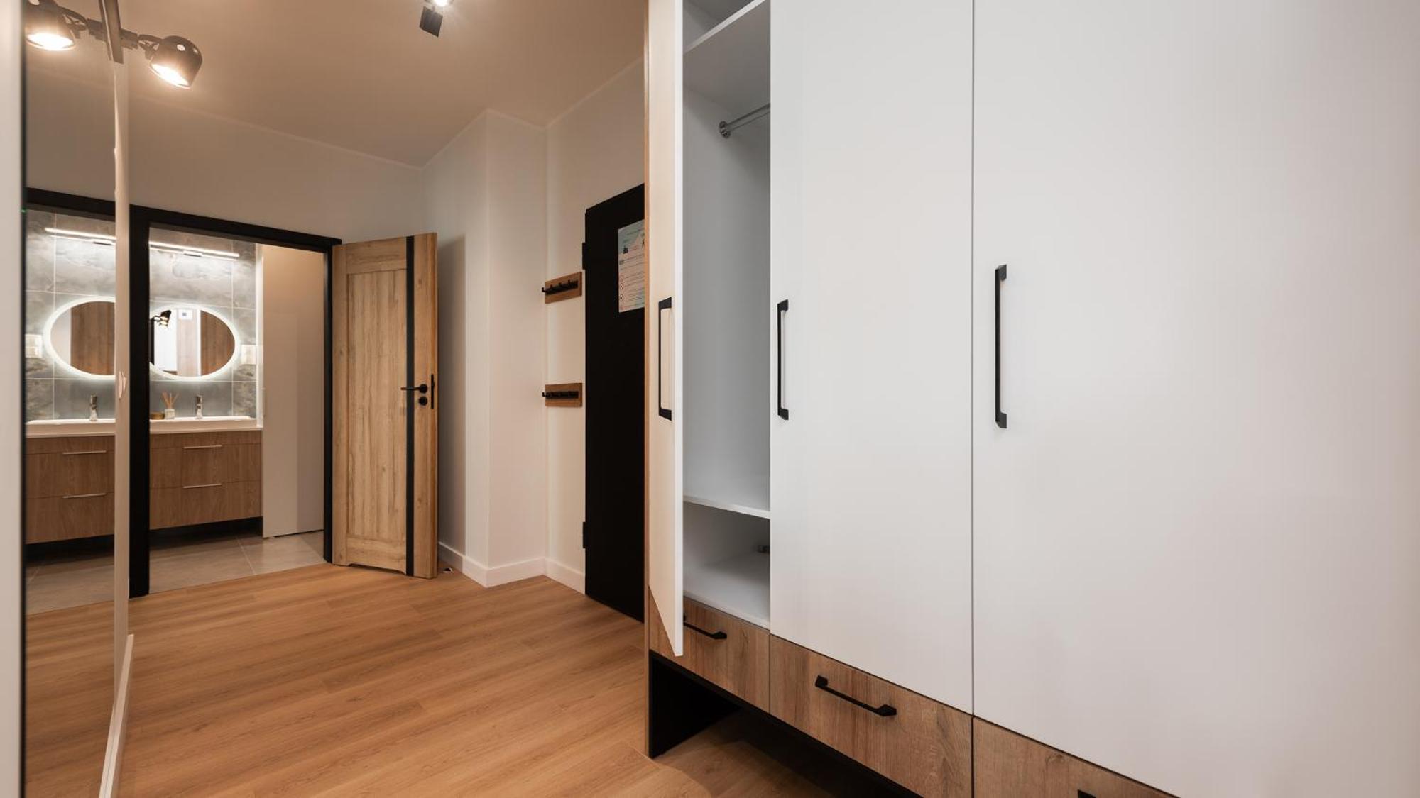 Flatbook - City Center Apartments Doki Living غدانسك الغرفة الصورة